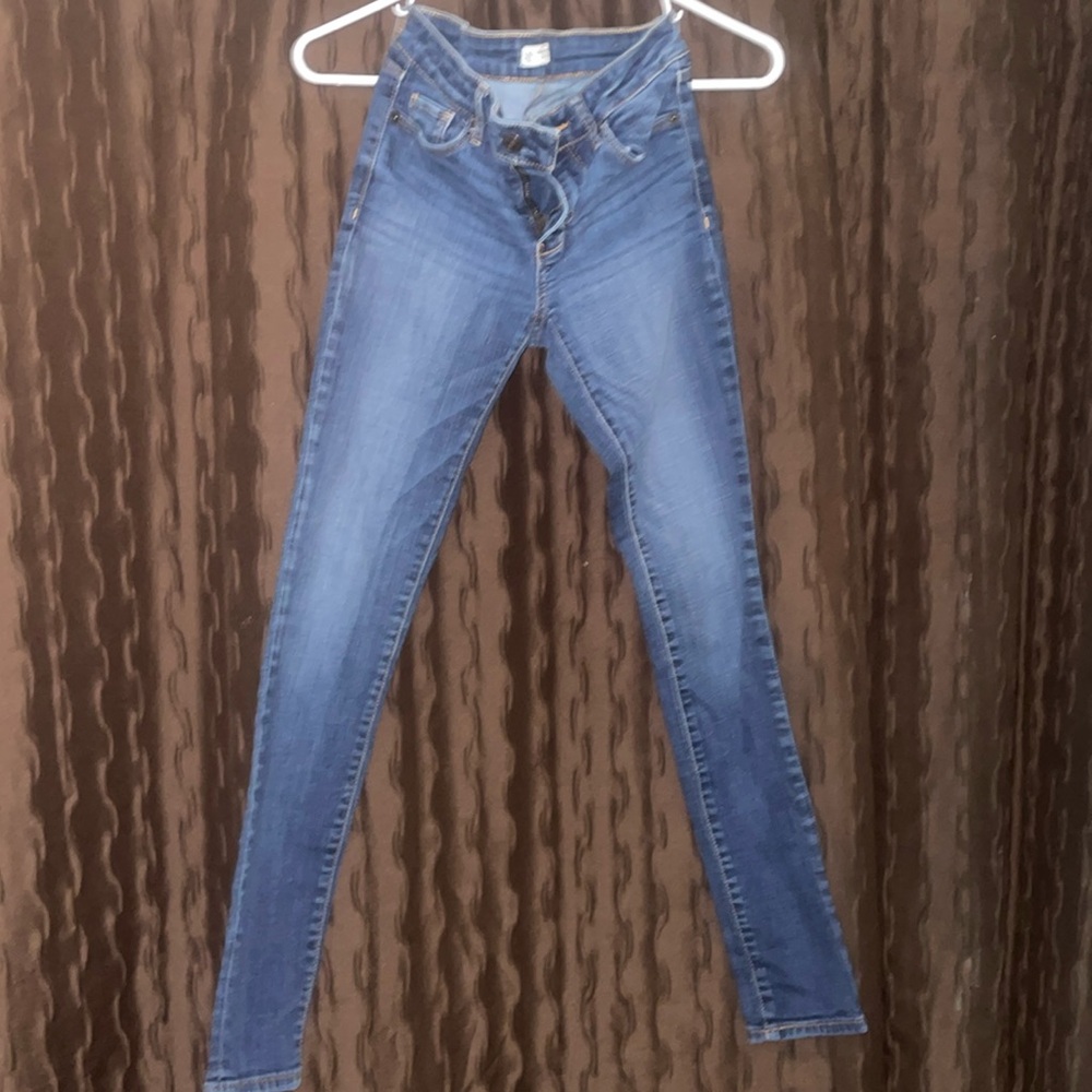 Abercrombie size 25 x 29